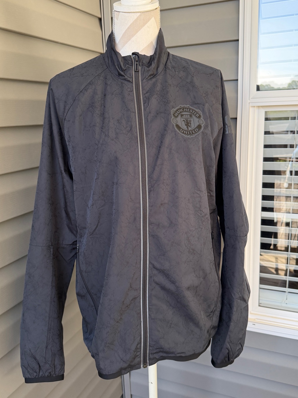 Adidas Manchester United Men's Charcoal Packable Lightweight Zip-Front Jacket M
